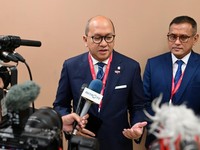 Menteri Investasi dan Hilirisasi sekaligus CEO Danantara, Rosan P. Roeslani, menyampaikan pernyataan pers terkait dengan hasil kunjungan Presiden Prabowo Subianto ke Rusia, Jumat (4/8/2026).