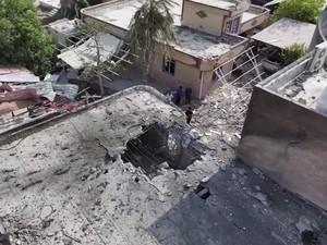 Video: Lubang Besar di Atap, Bukti Kejamnya Serangan AS ke Warga Sipil Iran