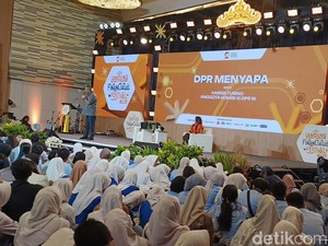 Anggota DPR RI Harris Turino Imbau Gen Z Bijak Kelola Keuangan