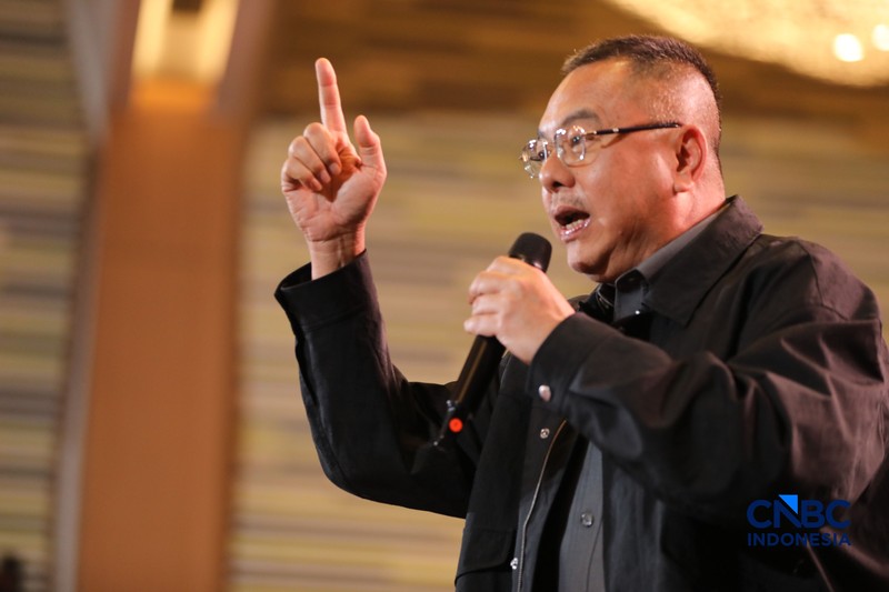 Anggota Komisi XI DPR RI, Harris Turino saat menyampaikan pemaparan dalam Lampung Financial Festival di Hotel Novotel, Bandar Lampung, Sabtu (5/9/2026). (CNBC Indonesia/Tri Susilo)