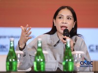 Direktur Utama dan Co Founder RANS Entertainment, Nagita Slavina saat menyampaikan pemaparan dalam Lampung Financial Festival di Hotel Novotel, Bandar Lampung, Sabtu (5/9/2026). (CNBC Indonesia/Tri Susilo)