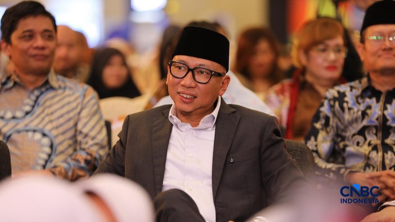 Gubernur Lampung, Rahmat Mirzani Djausal saat menyampaikan pemaparan dalam Lampung Financial Festival di Hotel Novotel, Bandar Lampung, Sabtu (5/9/2026).