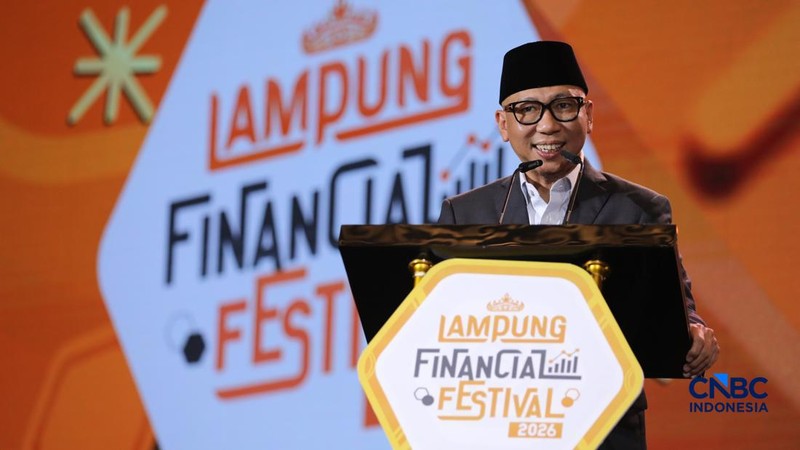 Gubernur Lampung, Rahmat Mirzani Djausal saat menyampaikan pemaparan dalam Lampung Financial Festival di Hotel Novotel, Bandar Lampung, Sabtu (5/9/2026).