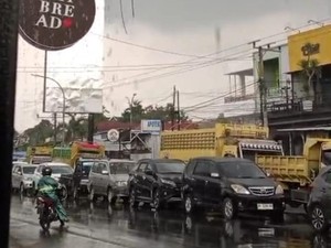 Senangnya Warga di Luwu Akhirnya Diguyur Hujan Usai 2 Bulan Kekeringan