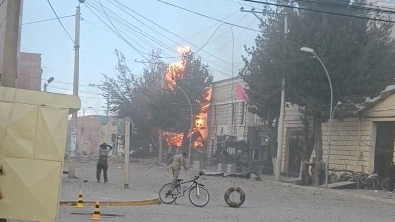 Ledakan di sebuah unit militer di Viacha, Bolivia, pada 4 September 2026, dalam tangkapan layar yang diambil dari video media sosial ini.