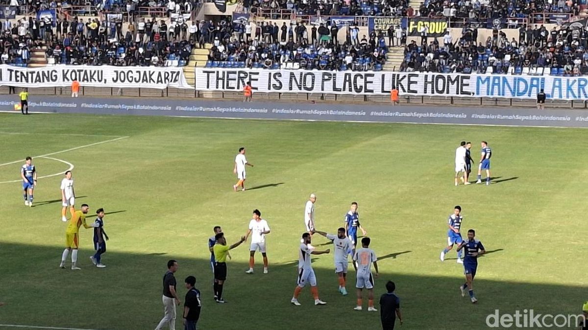 Babak Pertama PSIM Jogja Vs Persita Tangerang Berakhir 0-0
