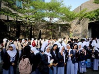 Ratusan pelajar dan mahasiswa memadati lokasi untuk menghadiri hari pertama Lampung Financial Festival 2026, di Hotel Novotel, Bandar Lampung, Sabtu (5/9/2026). (CNBC Indonesia/Tri Susilo)