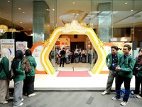 Ratusan pelajar dan mahasiswa memadati lokasi untuk menghadiri hari pertama Lampung Financial Festival 2026, di Hotel Novotel, Bandar Lampung, Sabtu (5/9/2026). (CNBC Indonesia/Tri Susilo)