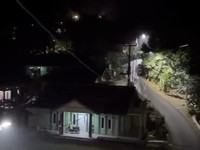 Sebuah video beredar di sosial media saat dentuman terdengar di sejumlah wilayah di Bandung, Jawa Barat, Jumat (4/9/2026). (Tangkapan Layar Video X)
