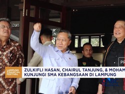 Zulhas & Chairul Tanjung Beri Inspirasi di SMA Kebangsaan Lampung