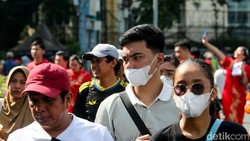 Masker Mendadak Mahal Imbas Abu Anak Krakatau, Naik hingga 10 Kali Lipat