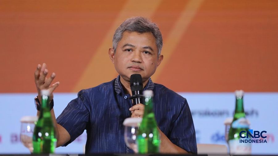 Anggota Dewan Komisioner LPS Bidang Program Penjaminan dan Resolusi Bank, Doddy Zulverdi saat menyampaikan pemaparan dalam Lampung Financial Festival di Hotel Novotel, Bandar Lampung, Minggu (6/9/2026).