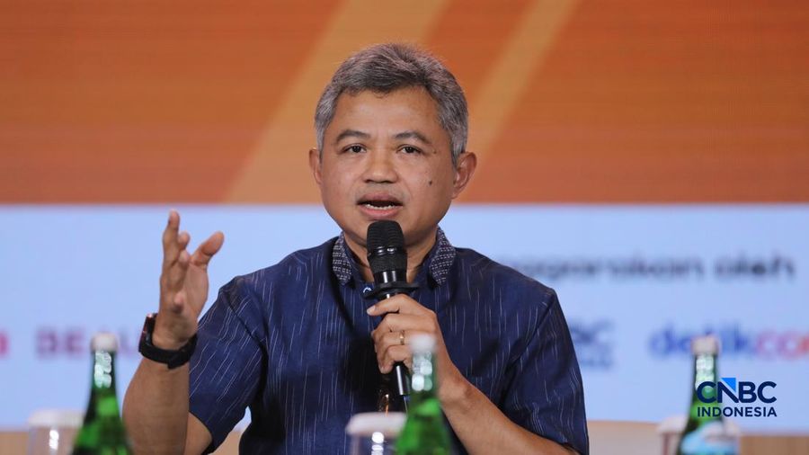 Anggota Dewan Komisioner LPS Bidang Program Penjaminan dan Resolusi Bank, Doddy Zulverdi saat menyampaikan pemaparan dalam Lampung Financial Festival di Hotel Novotel, Bandar Lampung, Minggu (6/9/2026). (CNBC Indonesia/Tri Susilo)