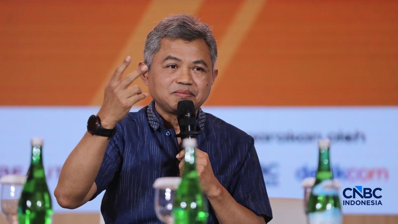 Anggota Dewan Komisioner LPS Bidang Program Penjaminan dan Resolusi Bank, Doddy Zulverdi saat menyampaikan pemaparan dalam Lampung Financial Festival di Hotel Novotel, Bandar Lampung, Minggu (6/9/2026).