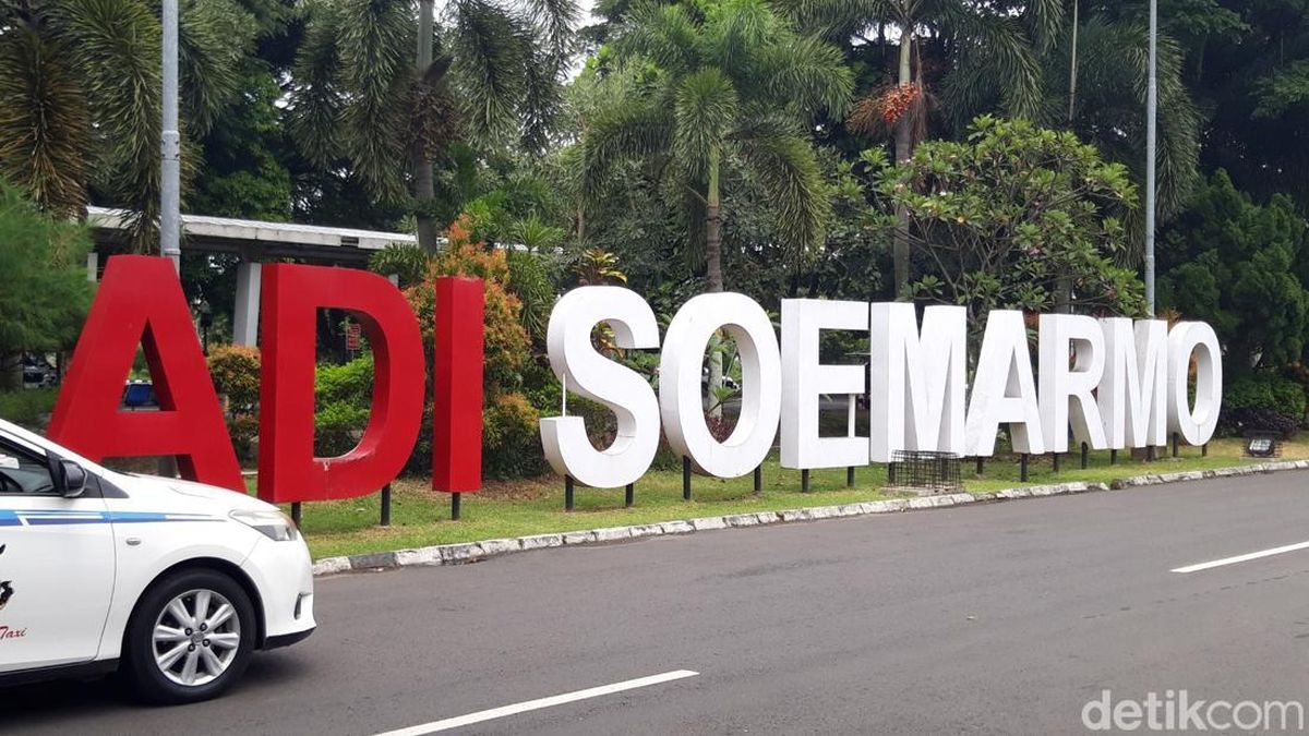 14 Penerbangan di Bandara Adi Soemarmo Dibatalkan Imbas Erupsi Anak Krakatau