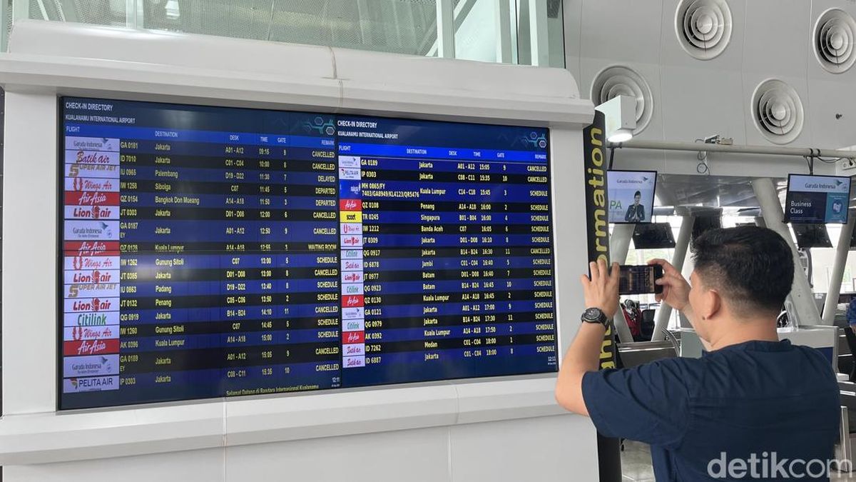 Penerbangan Rute Jakarta via Bandara Kualanamu Dibatalkan hingga Sore Ini