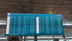Erupsi Anak Krakatau, Bandara Soetta Hingga Husein Sastranegara Tutup Sampai Senin Pagi