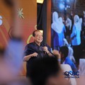 Chairman & Founder CT Corp, Chairul Tanjung saat menyampaikan pemaparan dalam sesi Inspirational Talk Lampung Financial Festival di Hotel Novotel, Bandar Lampung, Minggu (6/9/2026). (CNBC Indonesia/Tri Susilo)