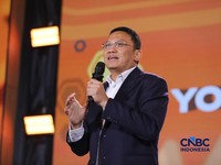 Direktur Finance & Strategy PT Bank  Rakyat Indonesia (Persero) Tbk, Achmad Royadi saat menyampaikan pemaparan dalam Lampung Financial Festival di Hotel Novotel, Bandar Lampung, Minggu (6/9/2026). (CNBC Indonesia/Tri Susilo)