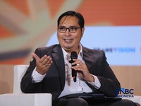 Direktur Jenderal Stabilitas dan  Pengembangan Sektor Keuangan (SPSK) Kementerian Keuangan, Herman Saheruddin saat menyampaikan pemaparan dalam Lampung Financial Festival di Hotel Novotel, Bandar Lampung, Minggu (65/9/2026). (CNBC Indonesia/Tri Susil