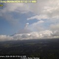 Erupsi Gunung Semeru terjadi pada Minggu (6/9/2026) pukul 07.51 WIB, dengan tinggi kolom abu teramati sekitar 1.000 meter di atas puncak. (x/@badangeologi_)