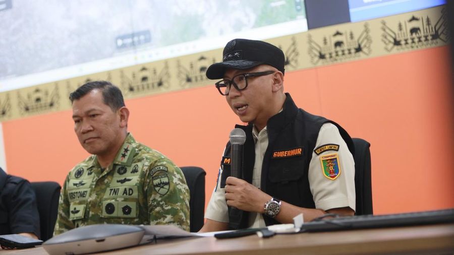 Gubernur Lampung Rahmat Mirzani Djausal