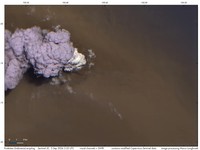 Gunung api Anak Krakatau di Indonesia terlihat mengalami erupsi kuat dalam citra satelit Sentinel-2C yang direkam pada pukul 02.55 UTC (09.55 WIB), Sabtu (5/9/2026). (X/@Marco_Langbroek)