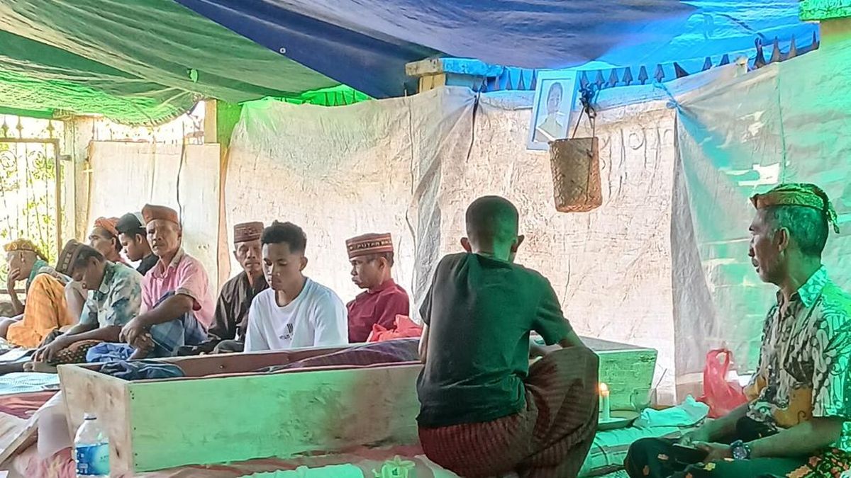 Korban Gempa NTT Meninggal di Posko Pengungsi, Jenazah Disemayamkan di Tenda