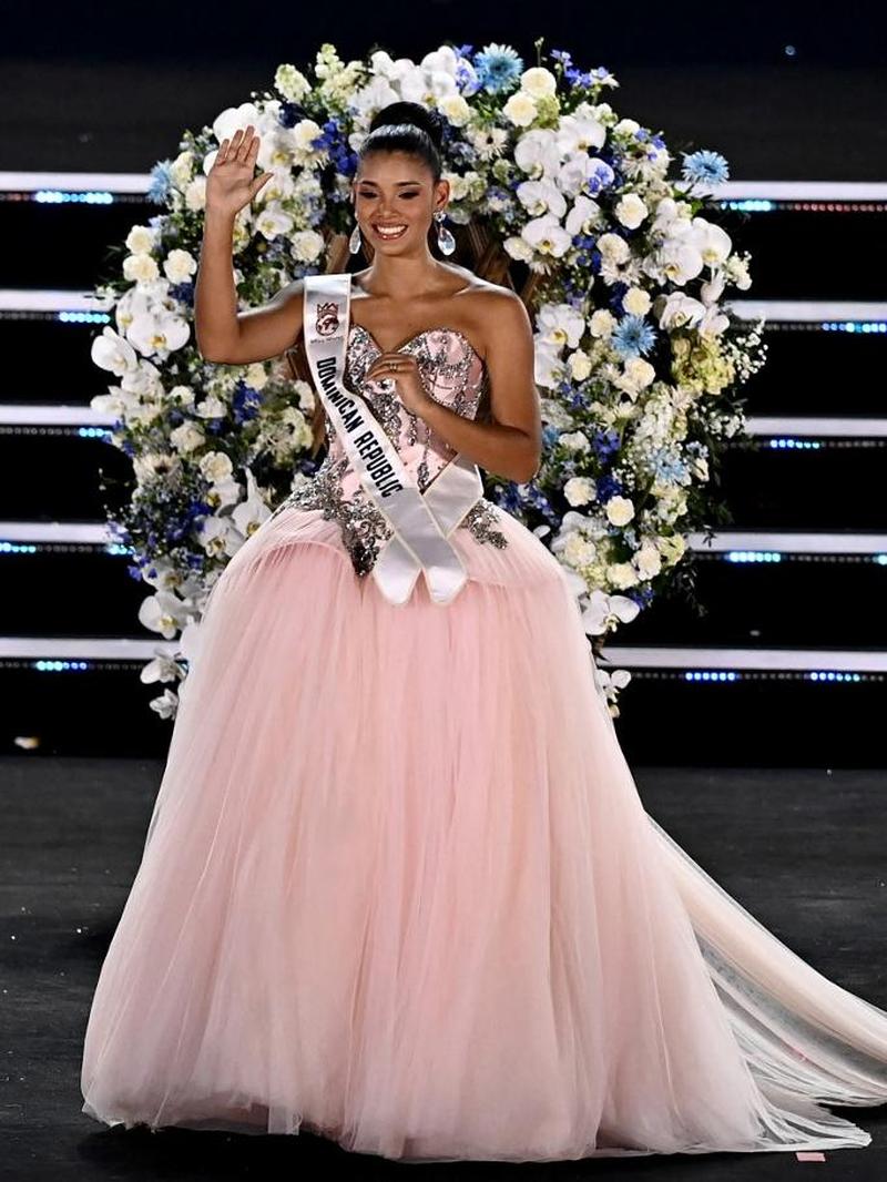 Joheirry Mola dari Dominika Juara Miss World 2026, Wakil RI Terhenti di 40