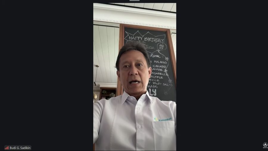 Menteri Kesehatan, Budi Gunadi Sadikin saat memberikan himbauan terkait bahaya paparan abu vulkanik dari erupsi Gunung Anak Krakatau melalui Youtube, Minggu (6/9/2026). (Tangkapan Layar Youtube/BNPB Indonesia)