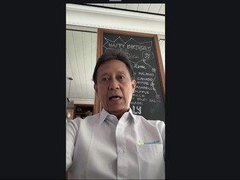 Menteri Kesehatan, Budi Gunadi Sadikin saat memberikan himbauan terkait bahaya paparan abu vulkanik dari erupsi Gunung Anak Krakatau melalui Youtube, Minggu (6/9/2026). (Tangkapan Layar Youtube/BNPB Indonesia)