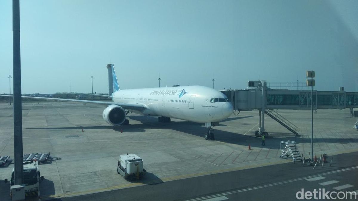 Imbas Abu Anak Krakatau, 2 Pesawat Garuda Dialihkan ke Kertajati