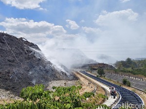 Modifikasi Cuaca untuk TPA Putri Cempo, 800 Kg Garam Ditebar di Atas Gunung Lawu