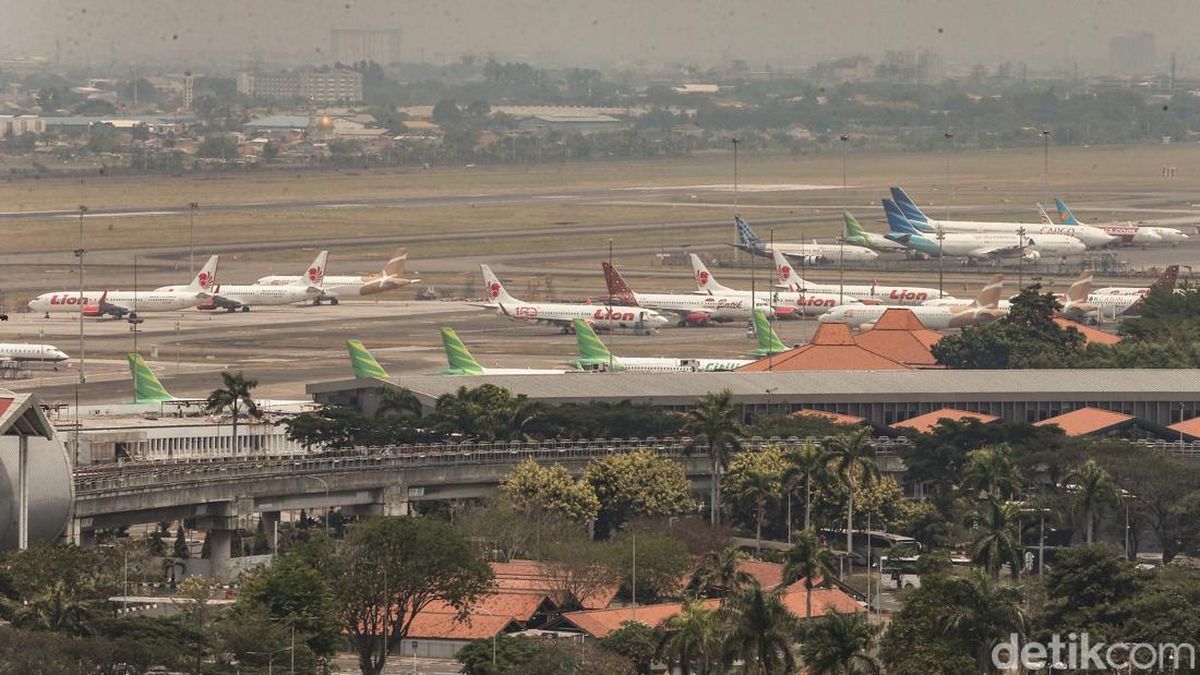 Bandara Soetta Sempat Tutup Imbas Abu Vulkanik, Kerugian Tembus Rp 40 M — NadiKabar.com