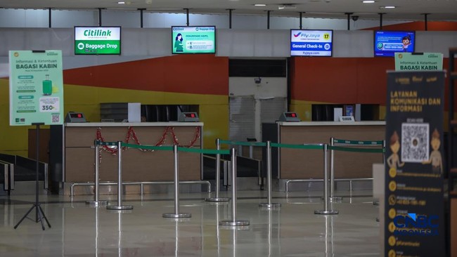 Bandara Halim Sunyi Sepi Efek Ditutup karena Abu Anak Krakatau