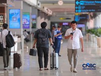 Suasana Bandara Halim Perdanakusuma di Jakarta, setelah penghentian operasionalisasi penerbangan diperpanjang hingga pukul 18.00 WIB, Senin (7/9/2026). (CNBC Indonesia/Faisal Rahman)