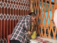 Durian Balai Karangan dan Sejuta Potensi di Sungai Sekayam. (Dok Ist)
