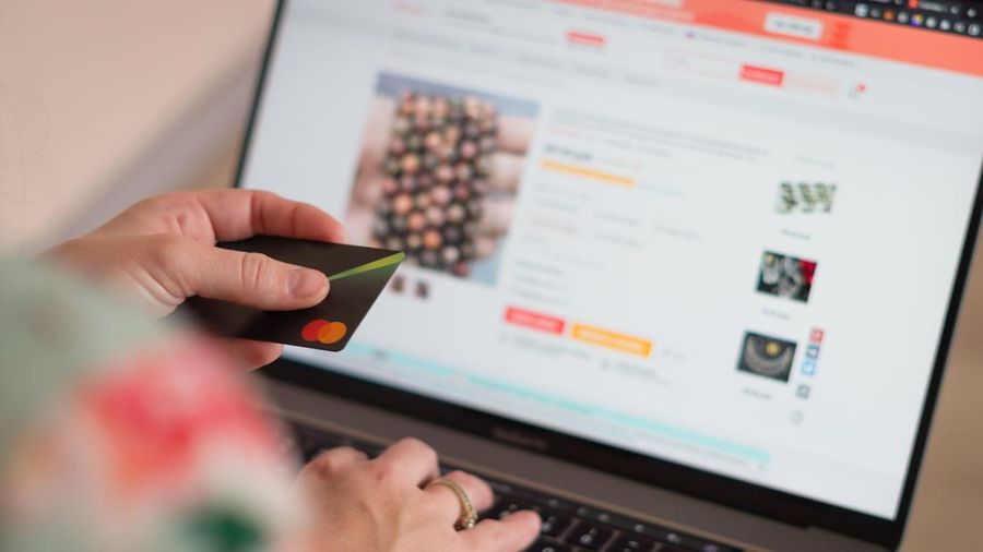 Ilustrasi E-commerce. (Dok. Pexels)