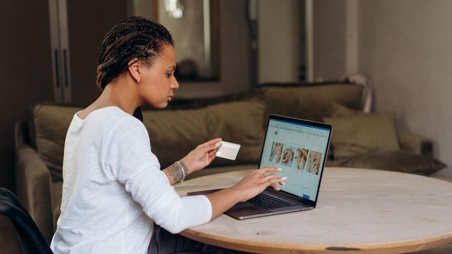 Ilustrasi E-commerce. (Dok. Pexels)