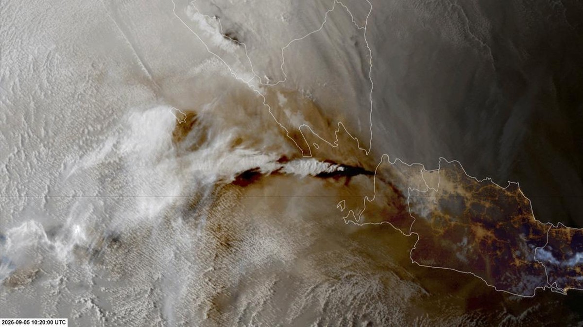 Mbah Rono: Gunung Anak Krakatau Secara Alamiah Masih Bisa Erupsi Lagi