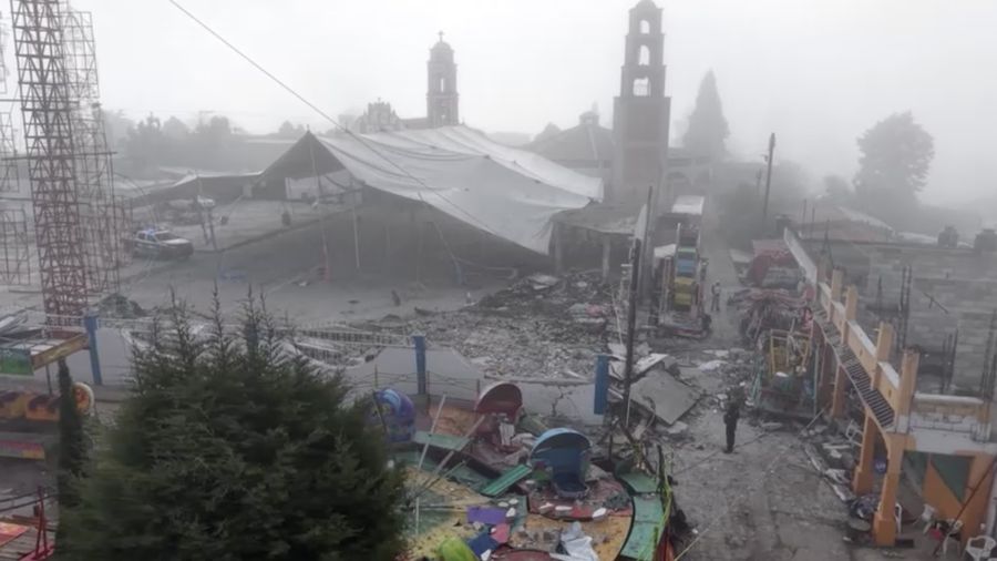 10 orang tewas akibat ledakan kembang api yang disimpan saat misa gereja di Meksiko. (Tangkapan Layar Reuters TV)
