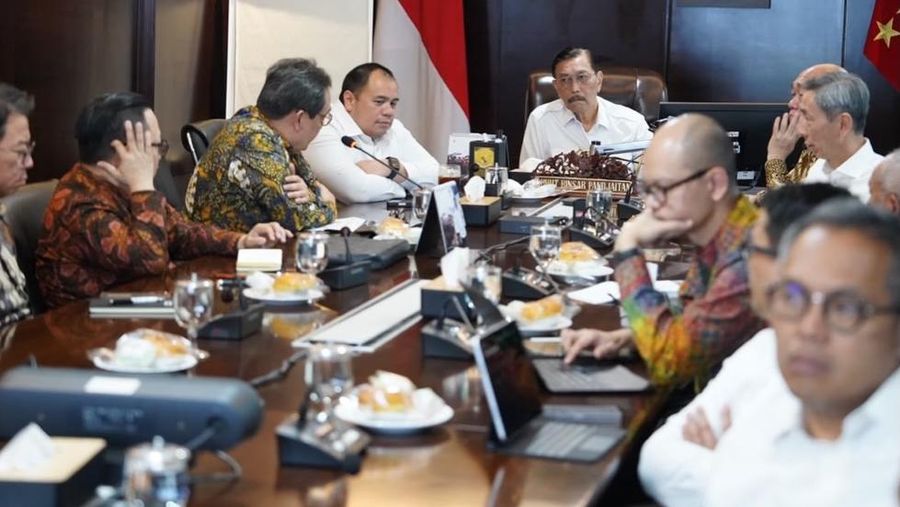 Ketua Dewan Ekonomi Nasional (DEN) Luhut Binsar Pandjaitan menerima pimpinan Danantara Investment Management di Kantor Dewan Ekonomi Nasional, Jakarta, Senin (7/9/2026). (Instagram/luhut.pandjaitan)