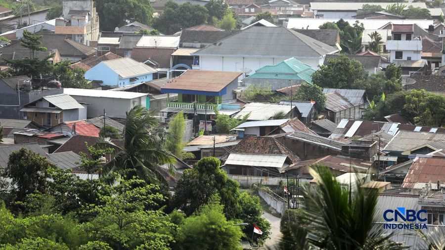 Suasana terkini Kecamatan Bumi Waras, Kota Bandar Lampung setelah Gunung Anak Krakatau di area Selat Sunda kembali mengalami erupsi pada Sabtu (5/9/2026). Aktivitas tersebut terpantau sejak awal hari hingga Senin (7/9/2026) pagi tetap mengalami da
