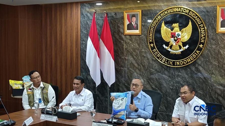 Konferensi pers terkait Pengelolaan dan Penyaluran Cadangan Pangan Pemerintah (CPP) Tahun 2026 di Kantor Kemenko Pangan, Jakarta, Senin (7/9/2026). (CNBC Indonesia/Martyasari Rizki)