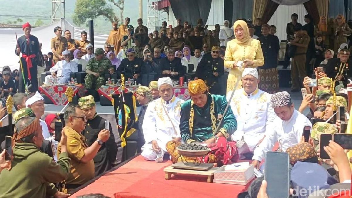 Menilik Kesakralan Nyangku, Tradisi Cuci Pusaka di Panjalu