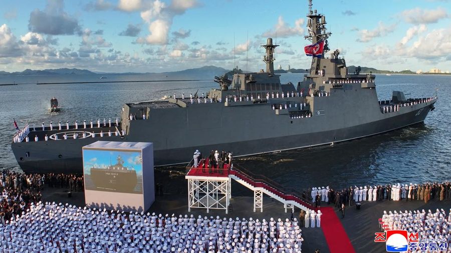 Upacara peresmian kapal perusak "Kang Kon" di Pelabuhan Wonsan, Korea Utara, pada 6 September 2026, dalam foto yang dirilis oleh kantor berita resmi Korea Utara, Korean Central News Agency. (KCNA via REUTERS)