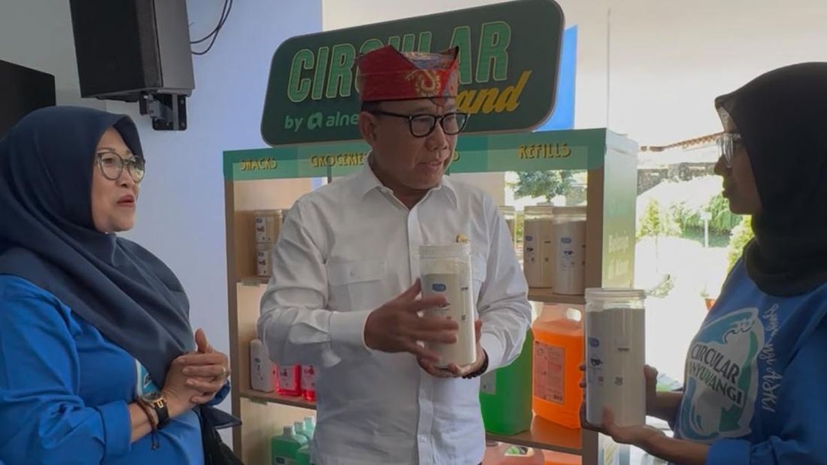 Banyuwangi Kembangkan Sistem Refill untuk Tekan Sampah Kemasan Sekali Pakai
