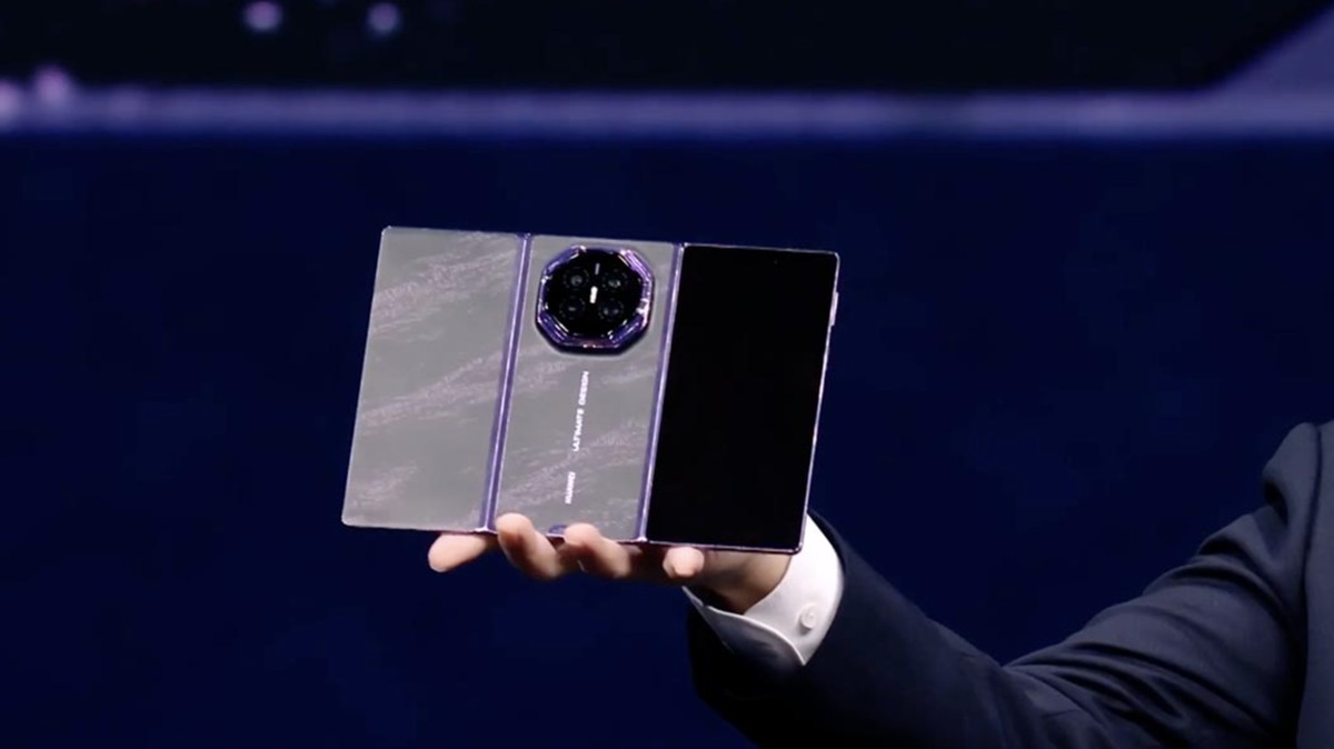 iPhone Lipat Pertama Rilis Besok, Merek HP China Langsung Bereaksi