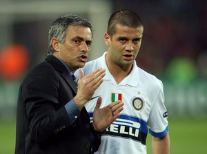 Video: Mourinho Memang Benar-benar Special One Buat Chivu