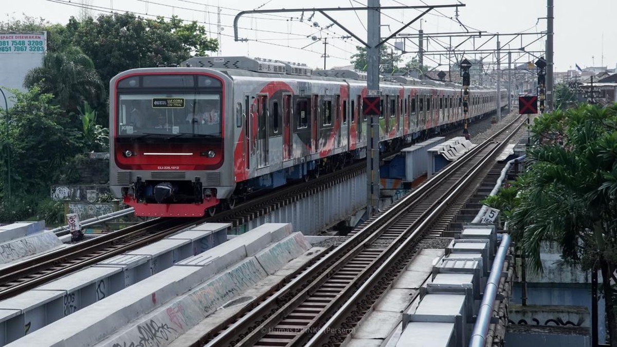 Seluruh KRL Baru INKA Dipaksa Masuk Bengkel, Ini Efeknya ke Penumpang